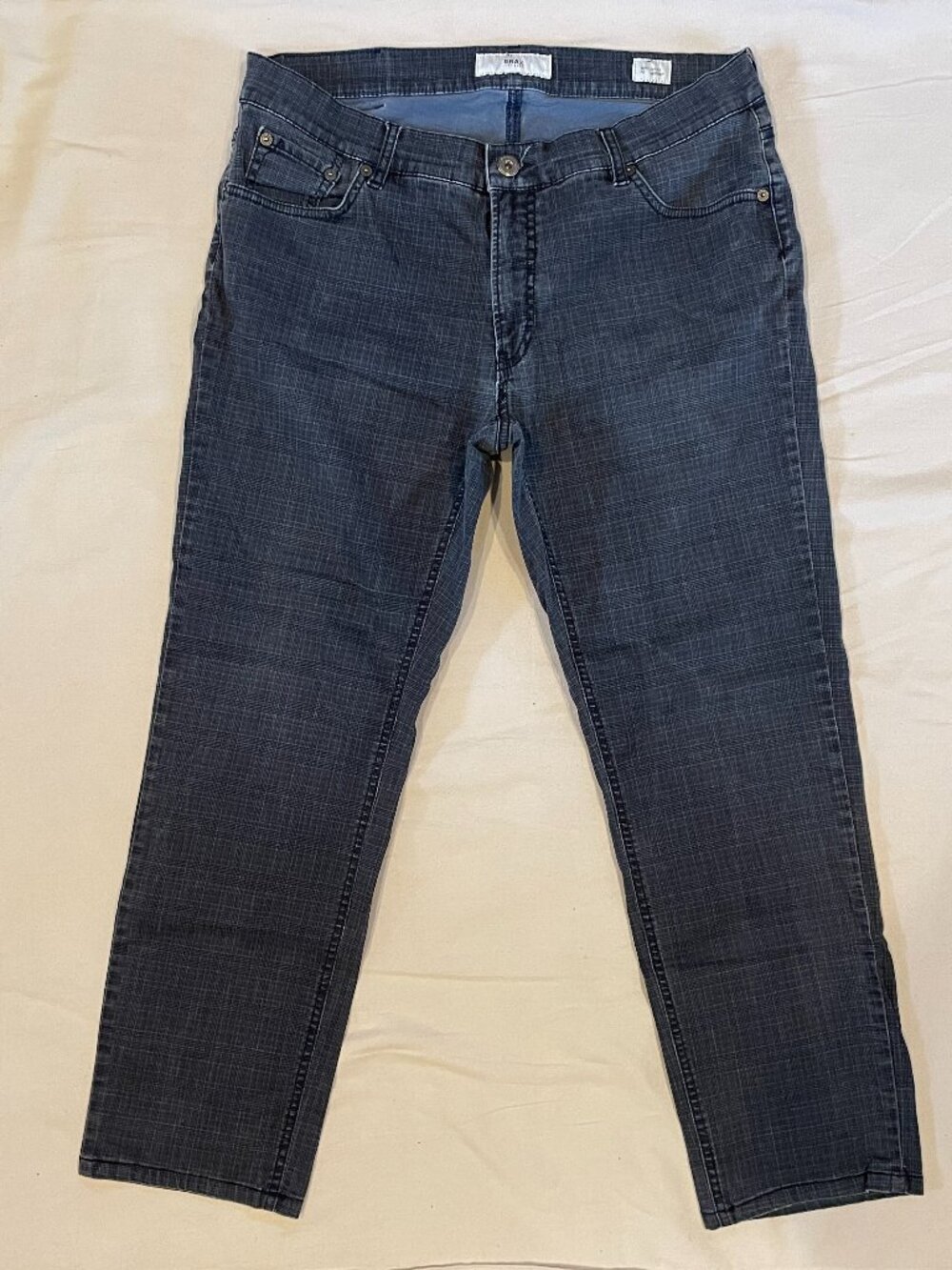 Brax Ukraine Dark Washed Straight Jeans 36/32